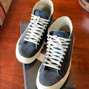 Vans Sk8-Hi high tops blue suede, bone soles